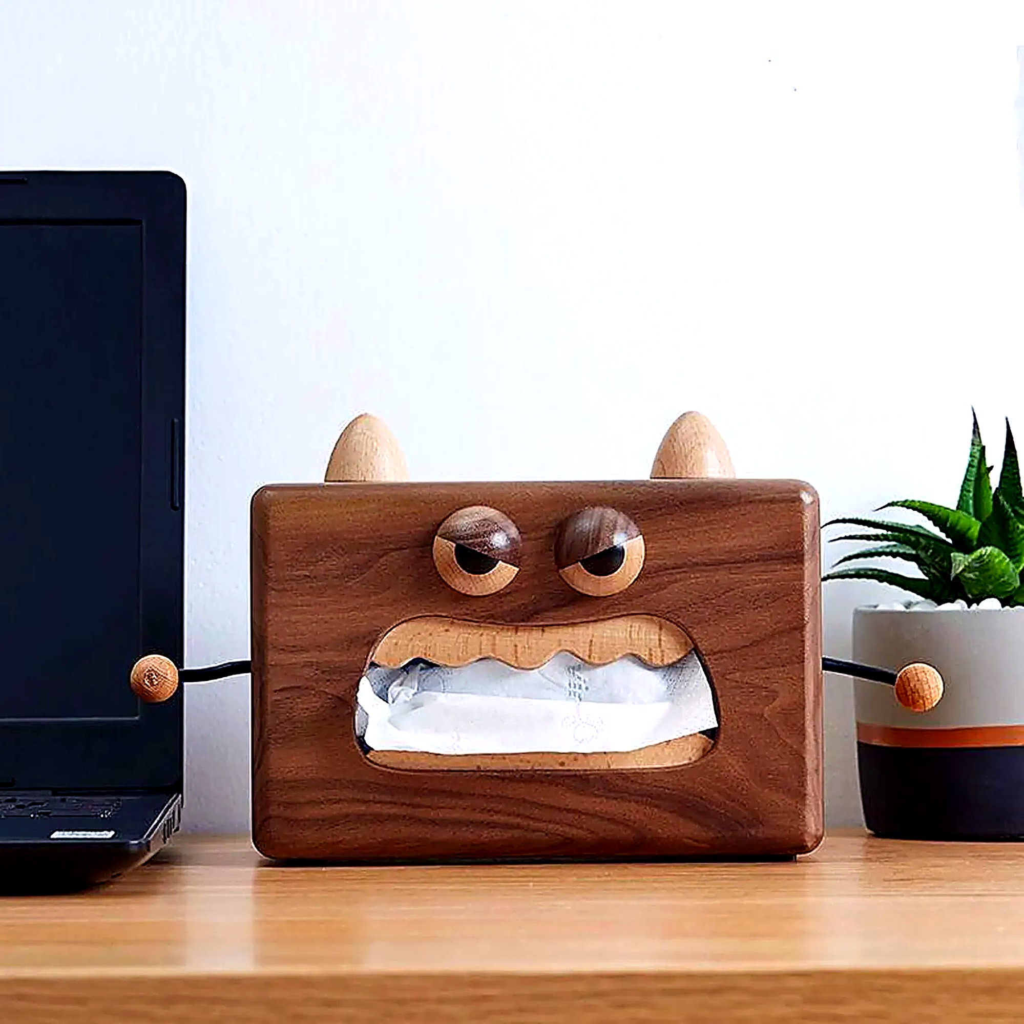 Boîte à mouchoirs bois Monster – Image 9